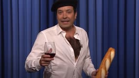 Jimmy Fallon déguisé en Emmanuel Macron pour parler des punaises de lit lors de son émission The Tonight Show, le 3 octobre 2023.