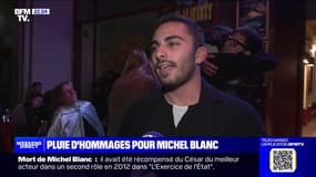 "C'est plein de souvenirs": Les réactions à la mort de Michel Blanc aux abords du théâtre du Splendid