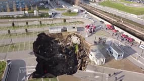 Un énorme gouffre se forme sur le parking d'un hôpital à Naples