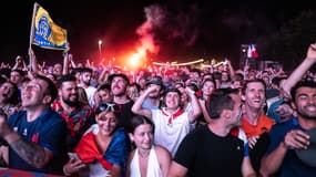 Des supporters du XV de France, à Toulouse le 8 septembre 2023