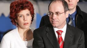L'actuel ministre israélien de l'Intérieur Silvan Shalom et son épouse, en 2005 lors d'une cérémonie à Paris