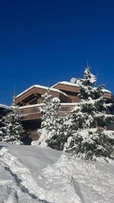 Le luxe hors-norme des "super-chalets" de Courchevel