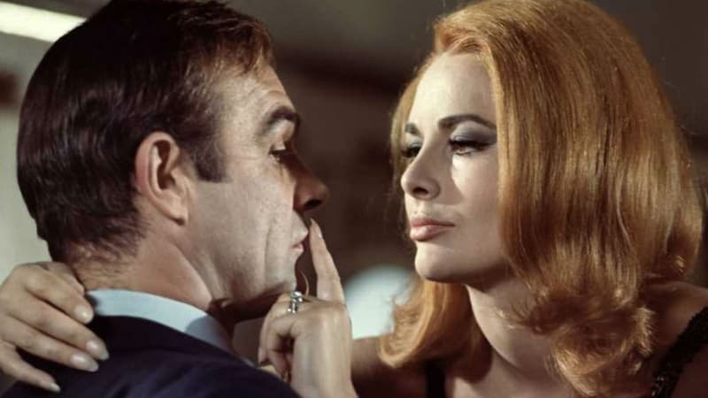 Karin Dor face à Sean Connery dans "On ne vit que deux fois" en 1967