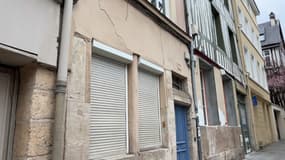 Un immeuble menace de s'effondrer dans le centre ville de Rouen.