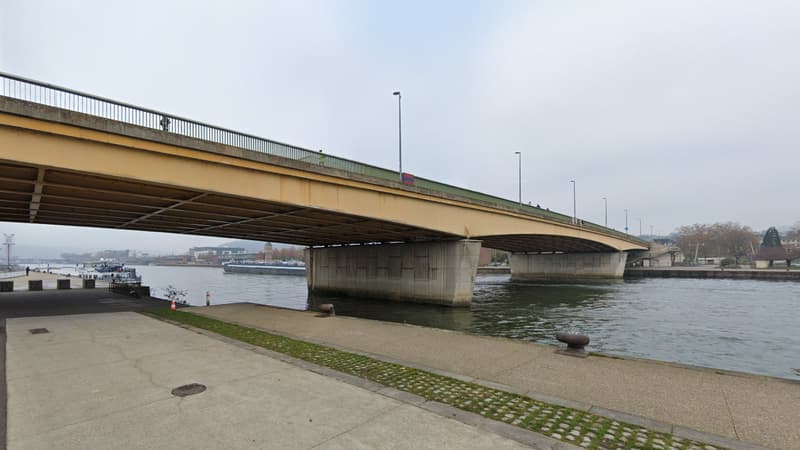 Le pont Guillaume le Conquérant à Rouen.