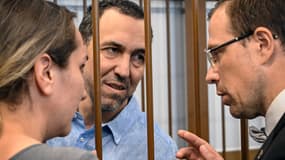 Le Français Laurent Vinatier, 47 ans, arrêté en Russie au début du mois de juin 2024 assiste à une séance du tribunal à Moscou le 31 juillet 2024.