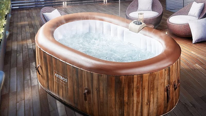 Ce spa extérieur design voit son prix chuter, c'est parfait pour l'été chaud qui arrive