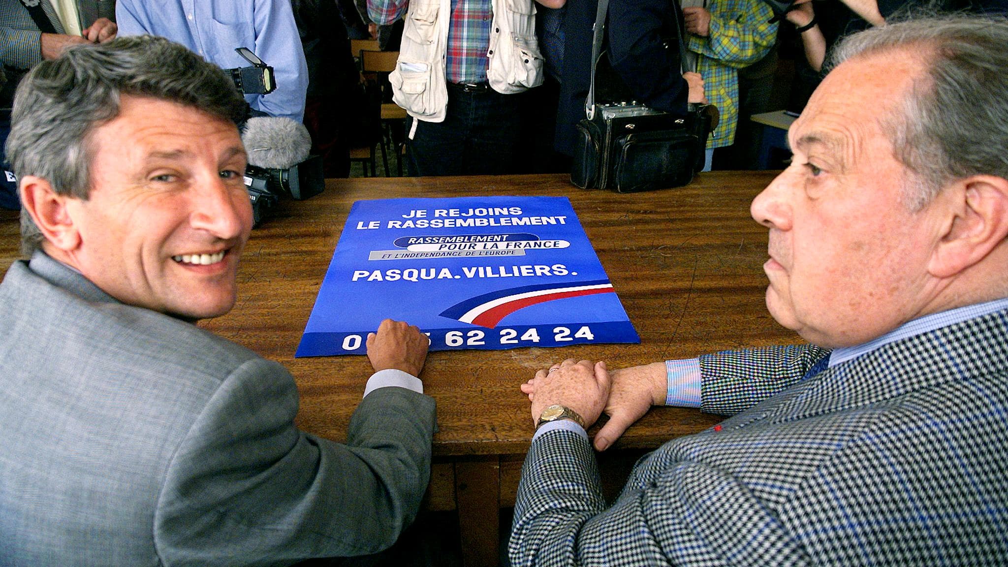 Avec leur liste RPFIE, Philippe de Villiers et Charles Pasqua torpillent la liste Sarkozy-Madelin. Les deux hommes créent alors leur propre parti, mais l'initiative finira lettre morte.