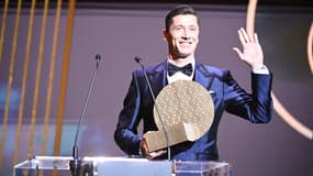 Robert Lewandowski lors de la cérémonie du Ballon d'or, à Paris le 29 novembre 2021