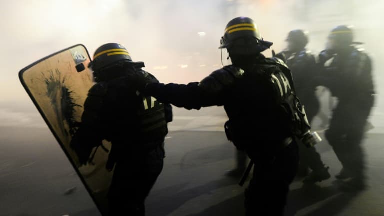 Image d'illustration - Des policiers lors d'une manifestation à Nantes (France) contre le projet de loi dit "sécurité globale", le 27 novembre 2020