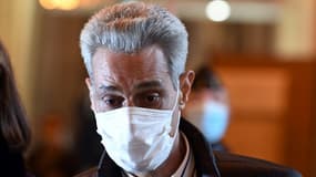 Le jardinier marocain Omar Raddad, condamné pour le meurtre d'une riche veuve en 1991 et partiellement grâcié depuis, arrive au palais de justice de Paris, le 25 novembre 2021