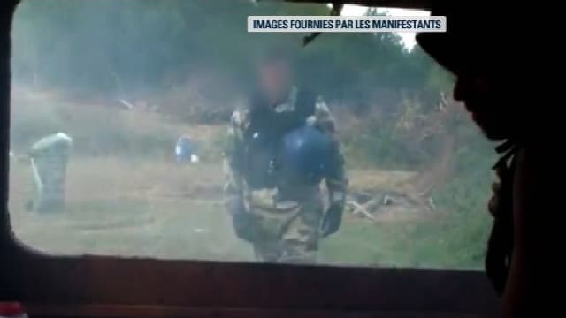 Une manifestante filme l'intervention musclée d'un gendarme, le 7 octobre dernier, au cours de laquelle elle affirme avoir été blessée par une grenade