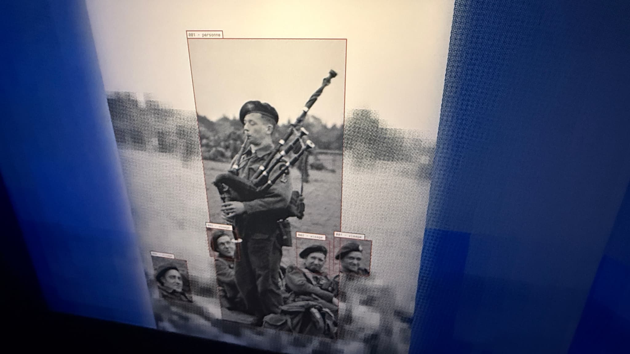 L'IA parvient à agréger différentes images d'archives pour recréer une scène de la Seconde Guerre mondiale