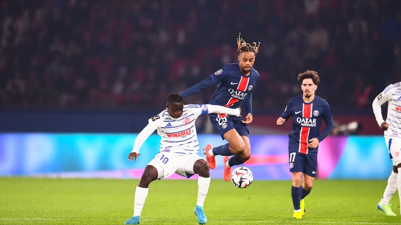 Habib Diarra et Bradley Barcola lors de PSG-Strasbourg le 19 octobre 2024