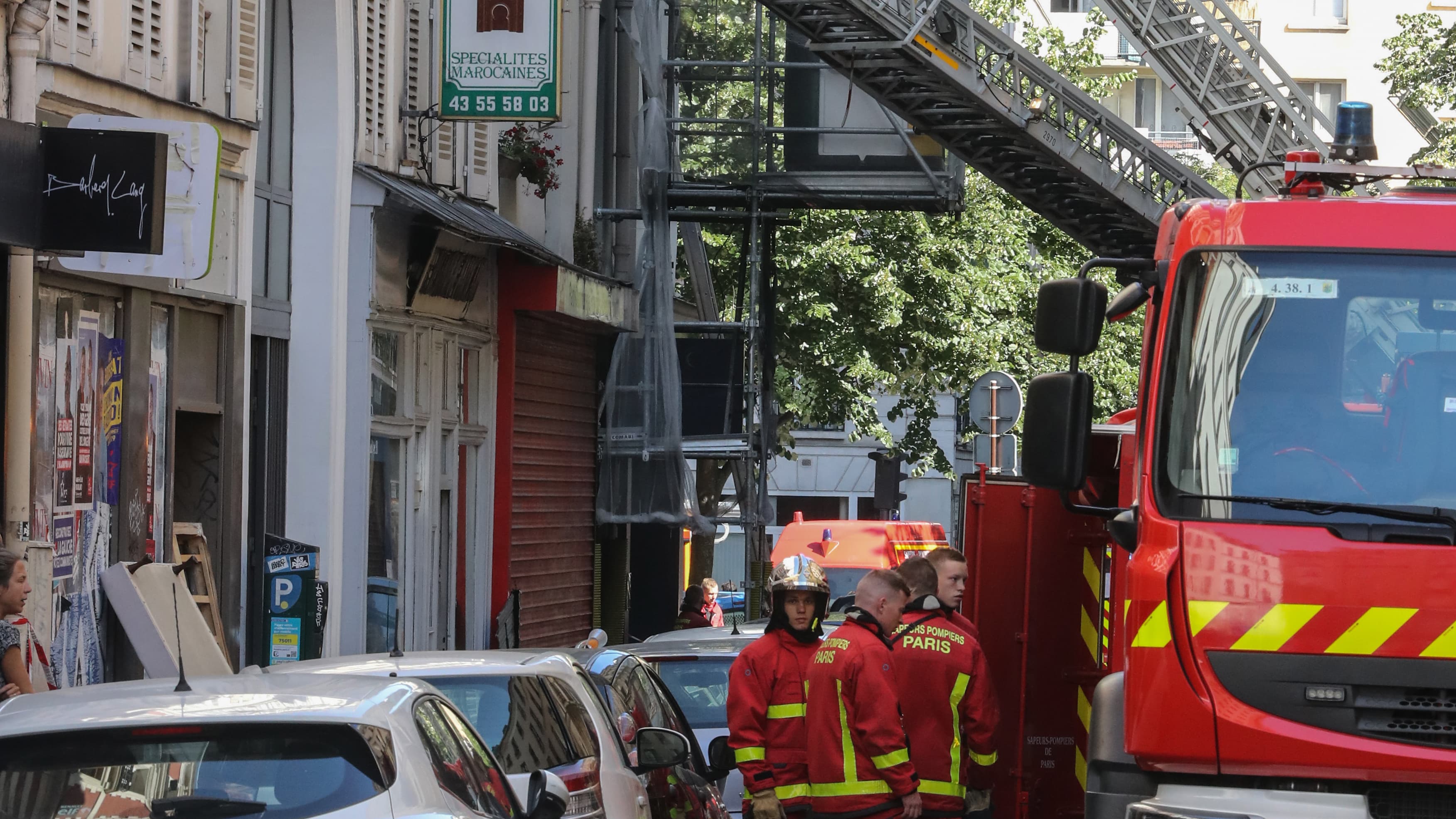 Incendie d'un immeuble à Paris "la fumée commençait à rentrer partout