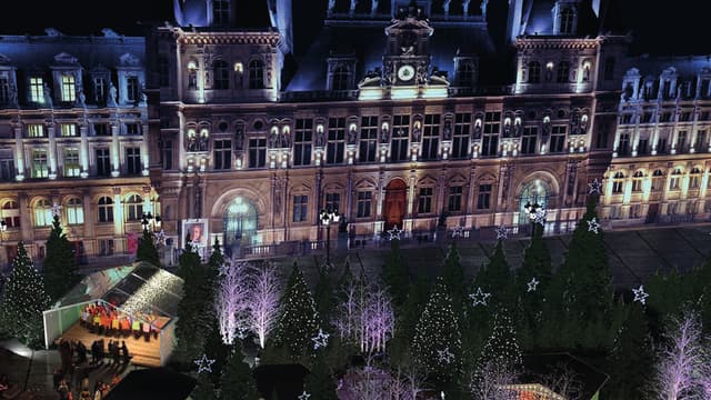 Une forêt de sapins et des chalets de produits "Fabriqués à Paris" seront proposés à l'Hôtel de ville.