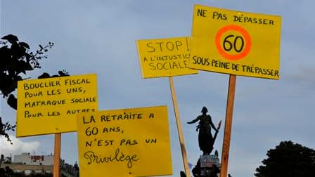 Nicolas Sarkozy et son gouvernement doivent rapidement donner des signes montrant qu'ils ont entendu la forte mobilisation de mardi contre la réforme des retraites, estiment des spécialistes de l'opinion. Un recul sur la mesure clé de la réforme, le recul