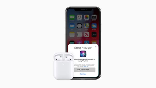 Les AirPods de deuxième génération Les AirPods de deuxième génération