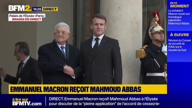 Emmanuel Macron reçoit Mahmoud Abbas à l'Elysée