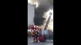 Paris: important incendie dans un immeuble du 16e arrondissement