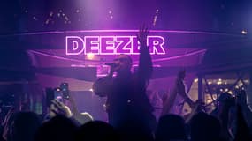 DJ Snake lors de son concert à la Tour Eiffel, le 27 octobre 2025.