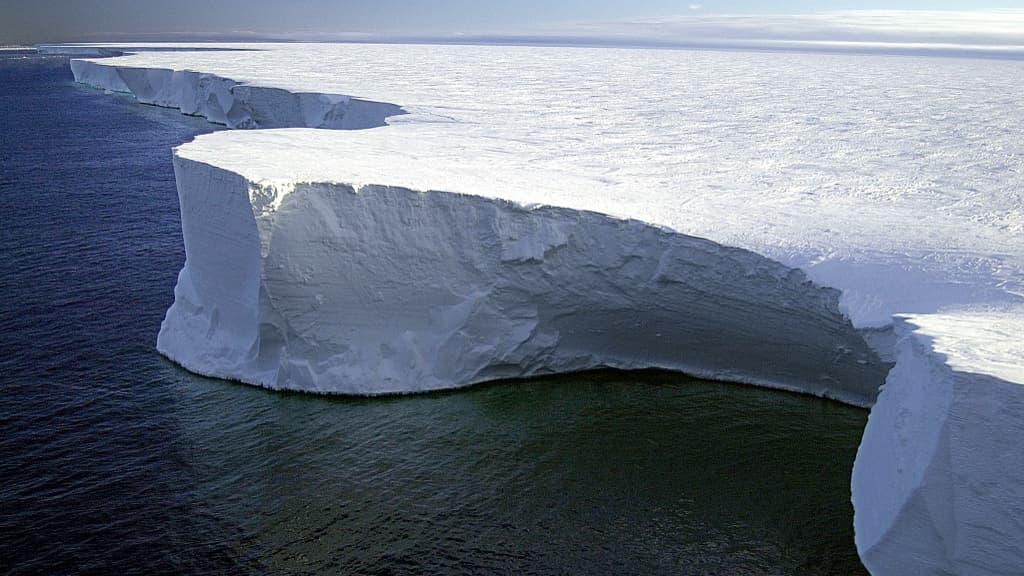 Novo ecossistema marinho descoberto 500m sob o gelo