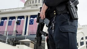 Un agent de police du Capitole monte la garde devant le Capitole, le 19 janvier 2017 à Washington, DC. (Photo d'illustration)