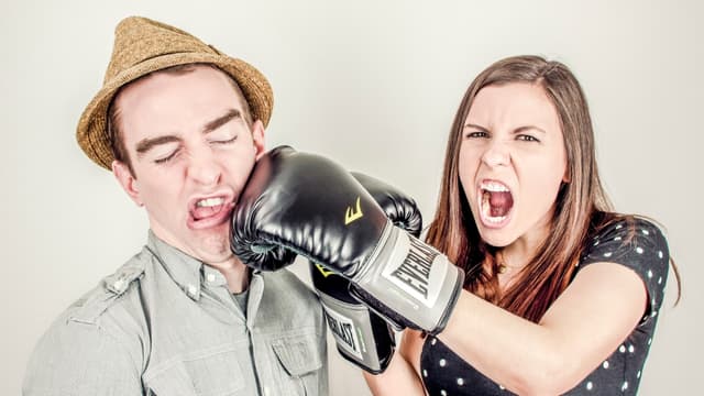Certaines phrases prononcées lors des entretiens de fin d'année peuvent faire l'effet d'un coup de poing.