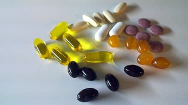 Oméga 3, vitamines, calcium... les compléments alimentaires sont souvent moins utiles que les Français ne le croient. - Des Asuncloner - Flickr - CC Commons