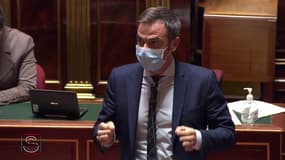Olivier Véran dénonce un amendement voté par le Sénat qui "empêcherait de fermer une catégorie d'établissements, quelles que soient les conditions sanitaires"