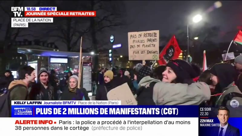 Retraites: les manifestants arrivent progressivement place de la Nation à Paris
