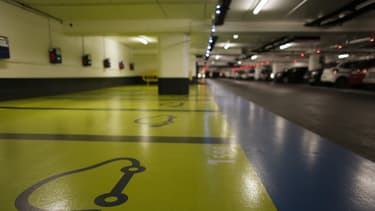 Zenpark propose à des automobilistes la recherche, à l'aide d'une application pour smartphone, d'une place de parking usuellement non disponible. Dans le même temps, la start-up propose à des propriétaires de parkings de mieux les rentabiliser.