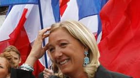 Selon la vice-présidente du Front national Marine Le Pen (photo), la Franco-Norvégienne Eva Joly ne peut être candidate à l'élection présidentielle en 2012 parce qu'elle n'a aucun lien de naissance avec la France. /Photo prise le 29 août 2010/REUTERS/Pasc