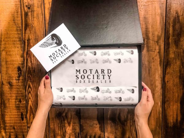 Motard Society propose une box trimestriel à offrir