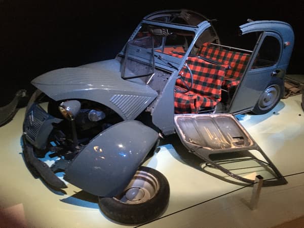 La voiture de Bourvil au début du Corniaud La voiture de Bourvil au début du Corniaud
