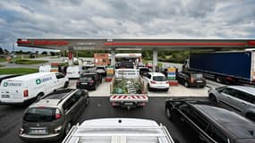 Une station-service Total Energies à Genech, le 5 octobre 2022