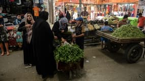 Sur le marché de Nabi Younès à Mossoul, le 13 juin 2017