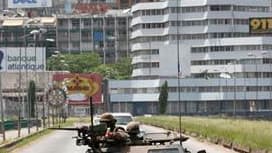 Patrouille de militaires français à Abidjan. Les soldats de l'Opération des Nations unies en Côte d'Ivoire (Onuci) encerclent les derniers défenseurs de Laurent Gbagbo à Abidjan, après une semaine de combats visant à évincer du pouvoir le président sortan