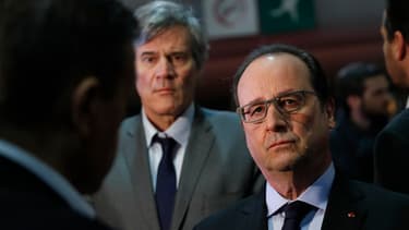Après avoir annoncé son intention de revoir la loi de modernisation de l'économie et de faire pression sur la grande distribution, des manifestants ont saccagé le stand du ministère de l'agriculture.