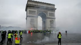 Pour le directeur de la rédaction de Paris Match, "la photographie a été choisie comme emblématique de la journée violente du samedi 1er décembre" .