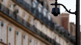 Une caméra de surveillance en plein Paris 