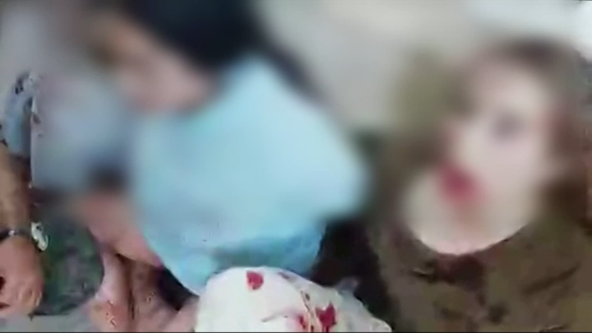 Une vidéo du Hamas filmant cinq soldates israéliennes prises en otage le 7 octobre. 