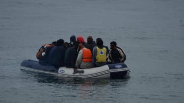 Des migrants au large de Calais - photo d'illustration