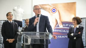 L'ancien ministre de l'Economie Bruno Le Maire prononce un discours lors de la conférence de presse de lancement de l'usine du Slip français à Aubervilliers, au nord de Paris, le 12 février 2025.