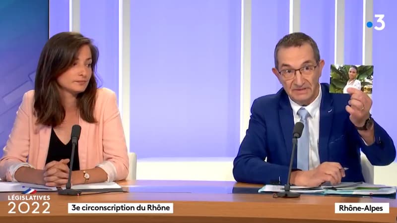 Gérard Vollory, candidat RN, a montré une photo de sa femme sur France 3 pour montrer qu'elle était noire, en pleine interview.