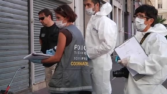 La police scientifique effectue des relevés dans le quartier de l'Opéra à Marseille, où a eu lieu dimanche matin, la fusillade. La police scientifique effectue des relevés dans le quartier de l'Opéra à Marseille, où a eu lieu dimanche matin, la fusillade.