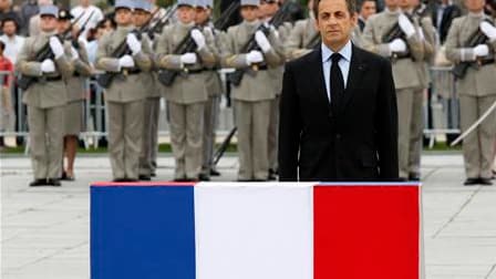 Nicolas Sarkozy a célébré samedi le 65ème anniversaire de la fin de la Seconde Guerre mondiale à Colmar, en Alsace, pour "réparer une injustice" faite à ses yeux à l'Alsace et à la Moselle annexées entre 1940 et 1945 et évoquer le sort des incorporés de f