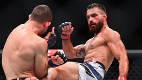 Benoît Saint-Denis face à Thiago Moises lors de l'UFC Paris 