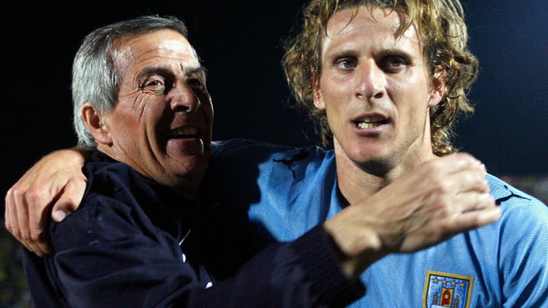 Oscar Tabarez et son attaquant Diego Forlan