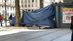 Le campement de sans-abris place de la République bientôt démonté